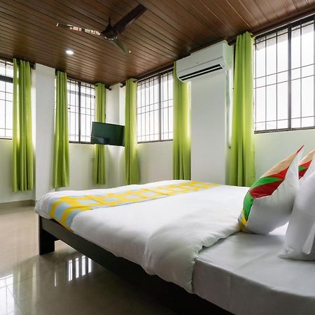 Oyo Home 49697 Aj Apartments Kochi Eksteriør bilde